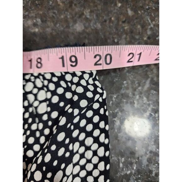 Black & White Lightweight Skirt, XL, NO Tags - Picture 6 of 10